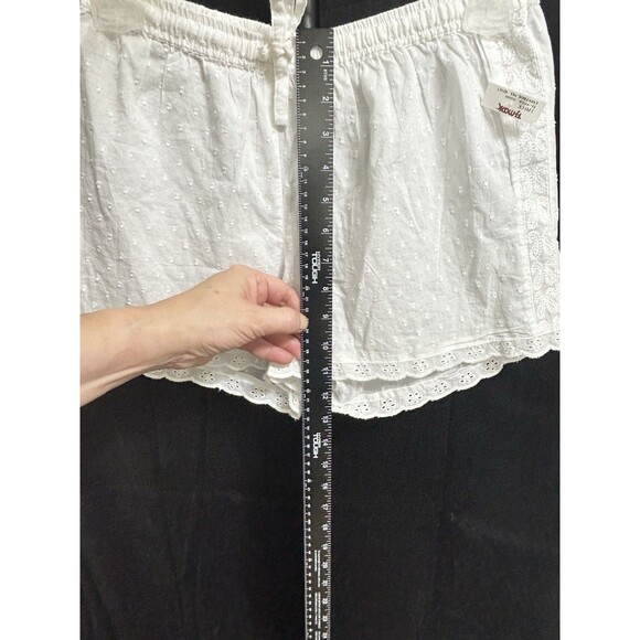 Marina Luna Womens S Eyelet Embroidered White PJ Shorts or Swim cover Shorts NWT - Picture 3 of 12